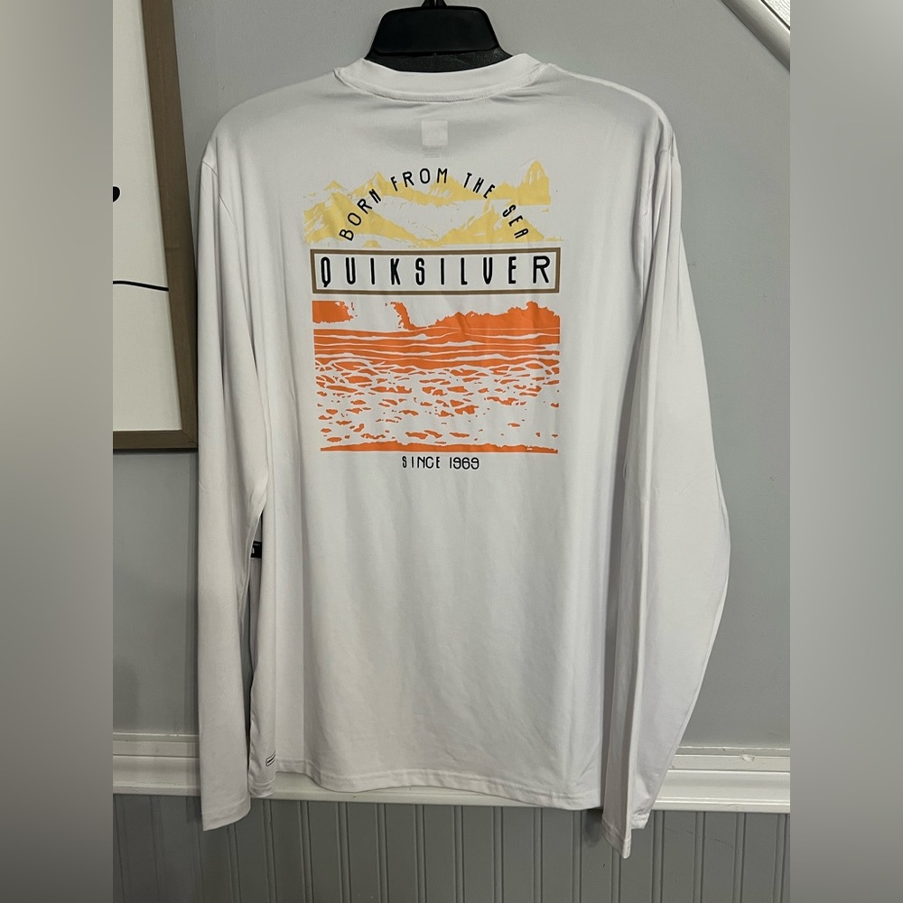 Quiksilver Classic White Long Sleeve UPF Protection+50 Tee NWT